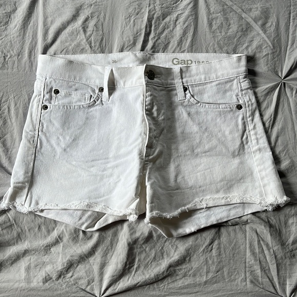 GAP Pants - Gap White Jean Short Cut-off